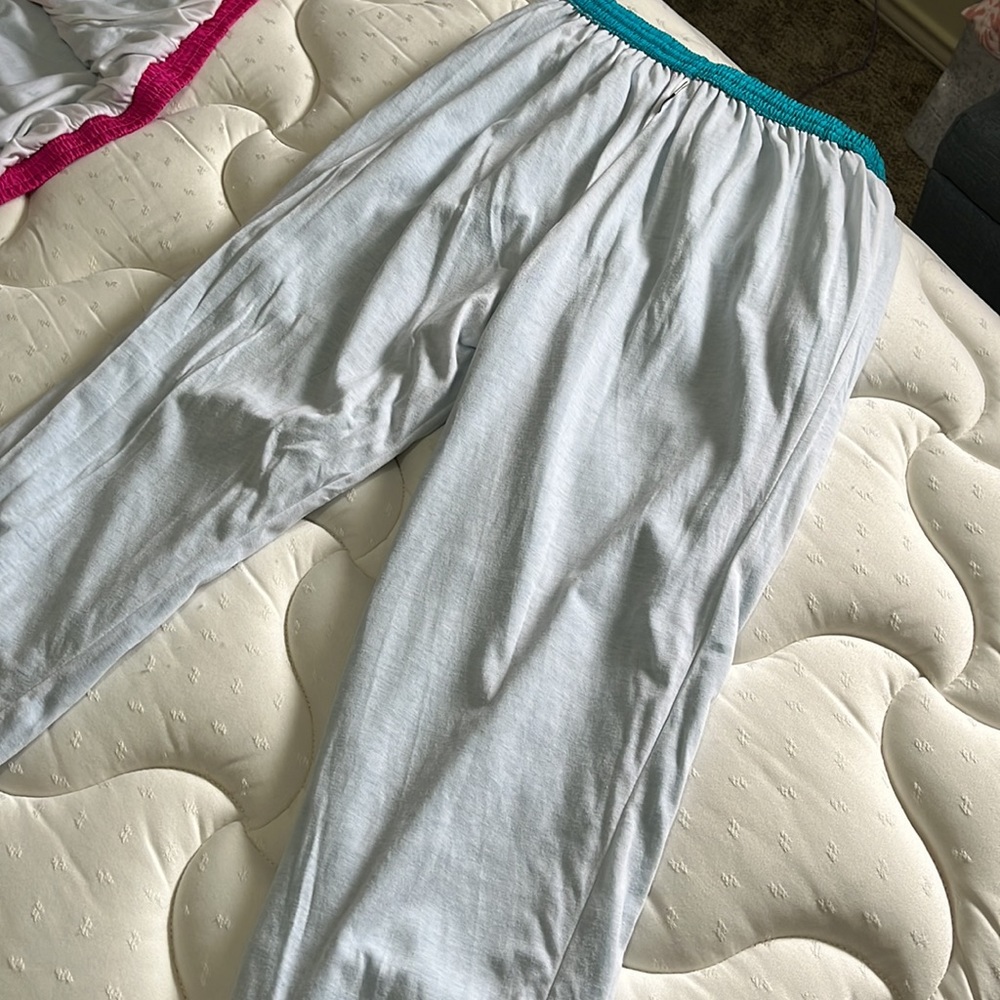 Lavon Tracksuit set - Picture 15 of 16